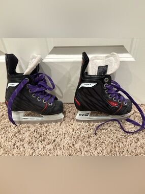 CCM Black Ice Hockey Skate Tongue with White Liner